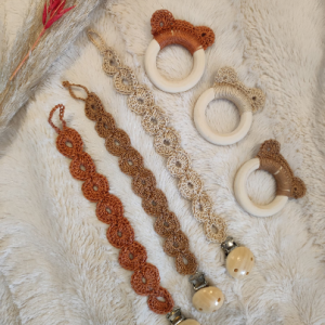 Hochet ourson et son attache tétine