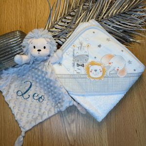 Coffret cadeau cape de bain et doudou hérisson personnalisable
