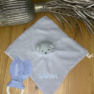 Coffret doudou + hochet gris personnalisable